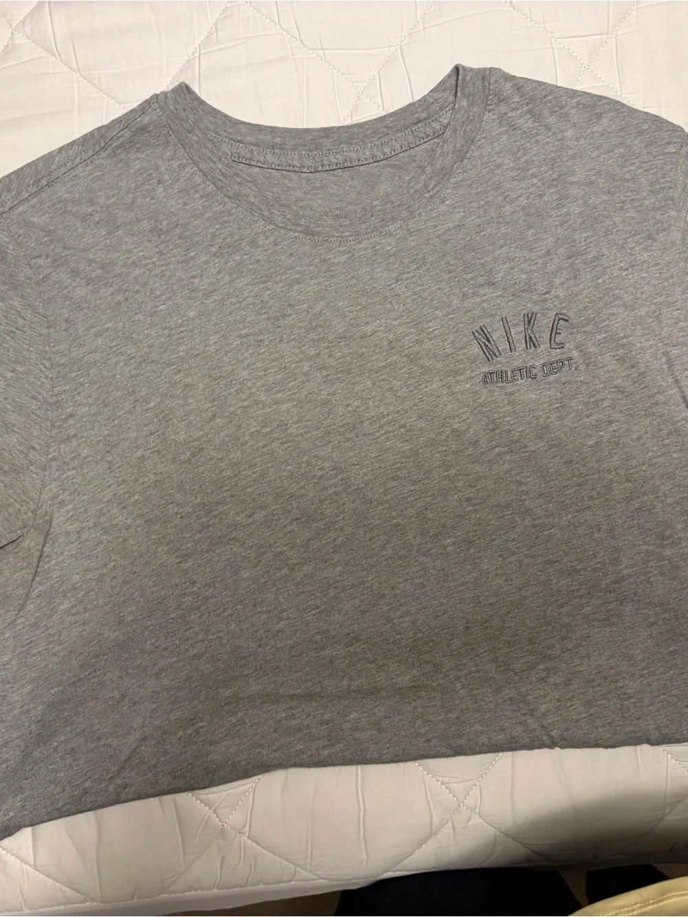 Nike Men’s Light Grey Short Sleeve Logo Tee